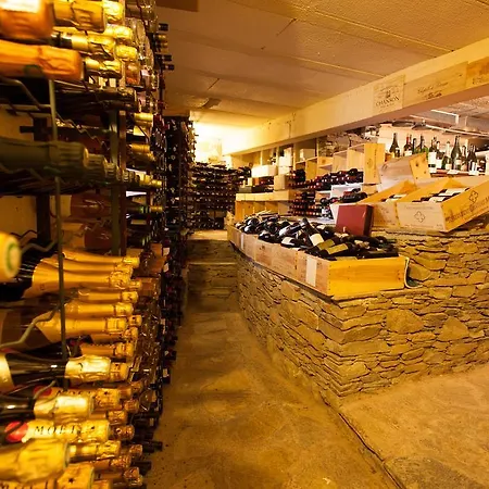 De La Corniche Hotel 3*