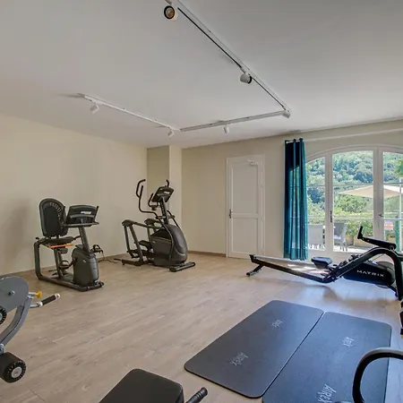 Hotel De La Corniche