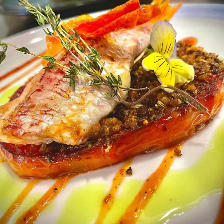 Hotel Restaurant La Corniche 3*