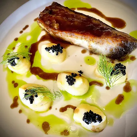 Hotell Restaurant La Corniche 3*