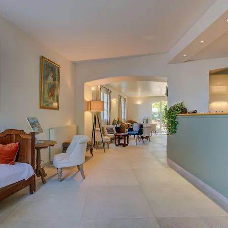 De La Corniche Hotel San-Martino-di-Lota