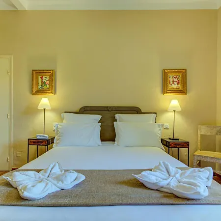Otel Restaurant La Corniche 3*