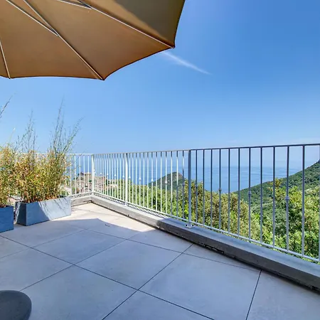 Hotel De La Corniche