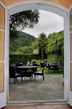 De La Corniche Hotel