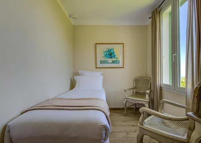 Restaurant La Corniche Hotell 3*