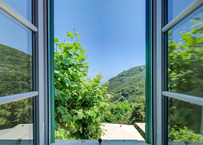 Szálloda Restaurant La Corniche San-Martino-di-Lota