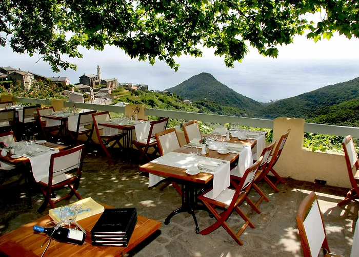 Otel Restaurant La Corniche 3*